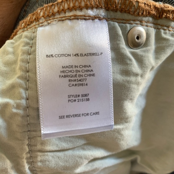 Cabi distressed skinny jeans- size 6 - Picture 5 of 6